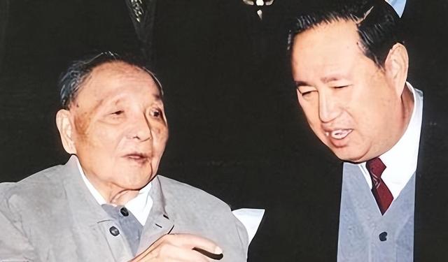他是人民的好总理，65岁官至副国级，一生清廉，晚年捐出200万！