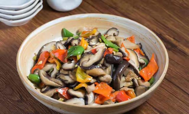 从136斤到113斤！我靠“每周饿2天”掉秤23斤，不天天节食那种