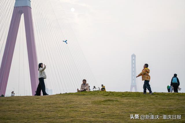 一条绿道作“金线”，串起“沿江十六景”！万州滨河绿道贯通，补上生态廊道“最后一公里”