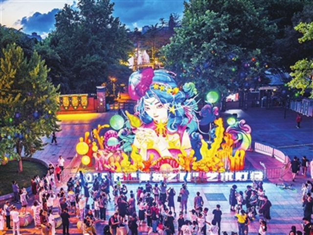 重游青岛灯会，每次都有新发现！成为夜生活的热门打卡地