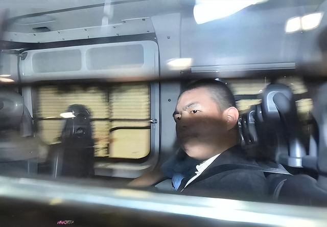 “向14亿国人道歉！”乱港暴徒在法庭上大喊：是美国间谍指使的！