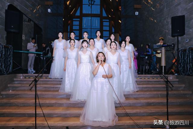 幻紫圣诞 · 奇境飞驰Club Med地中海邻境·黑龙滩度假村2025圣诞点灯仪式