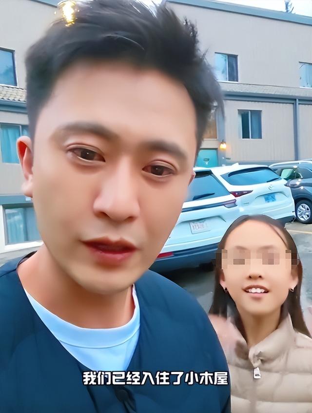 闯祸了！央视主持人出国旅游，携妻女高调炫海外生活，被网友骂惨