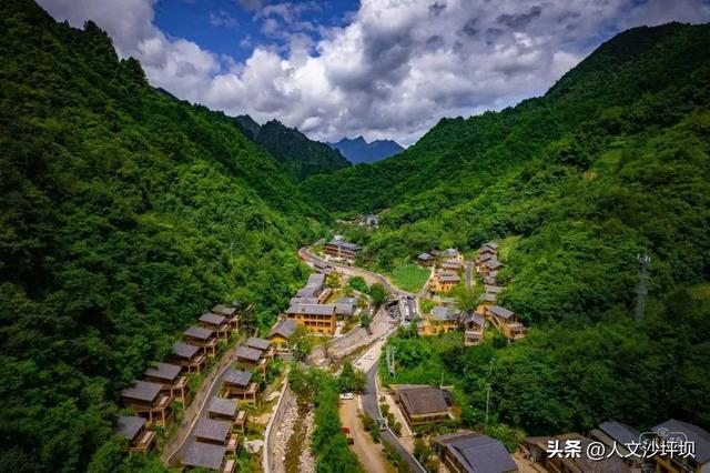 这5个宝藏避暑地，白天耍水、晚上盖被子，本地人都私藏！