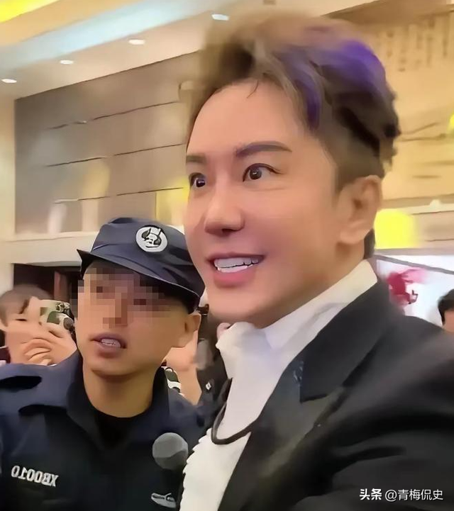 他8次上春晚，作死被捕入狱，今54岁无人问津，老搭档也断了联系