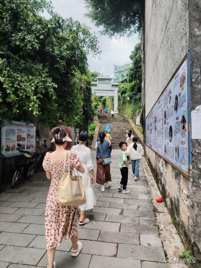游记：名不经传的龙门镇