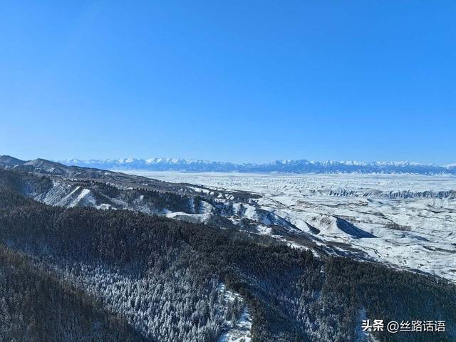 图集丨初雪如诗！焉支山披上冬日“银装”