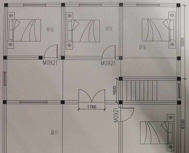 镂空设计加持下的三层自建房布局优化与创意指南