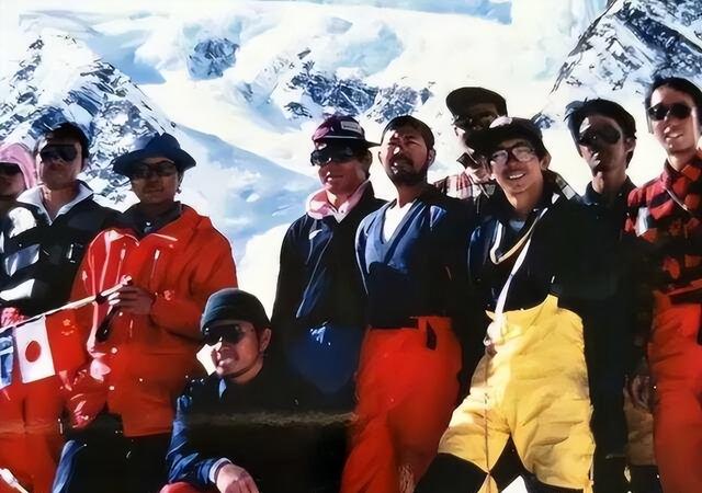 17名登山队员遇难，七年后日记中留下诡异话语：我们错了，救救我