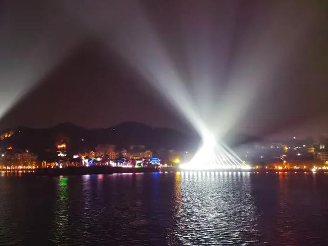 广济桥灯光秀 潮州的历史与浪漫