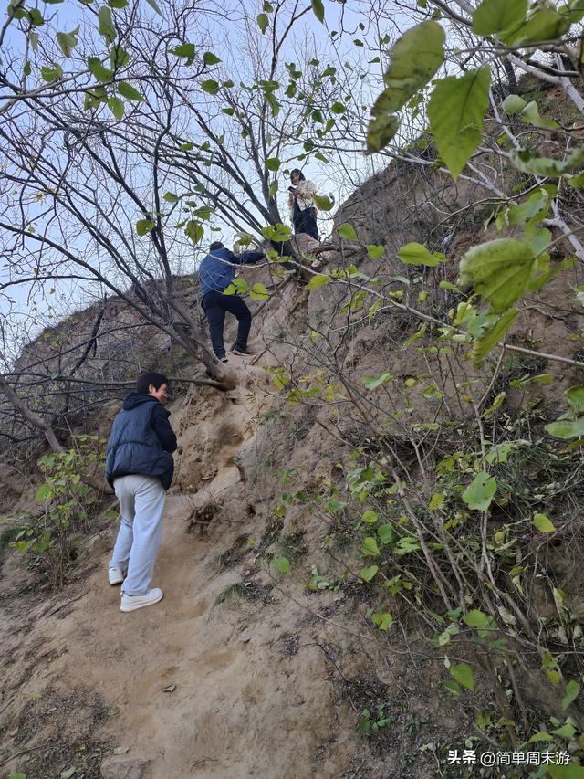 19）虎牢关闲溜记，寻绊马索，登点将台，望黄河渡口，品三国风云