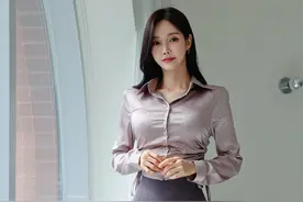 赛马开叉半身裙 孙允珠图片