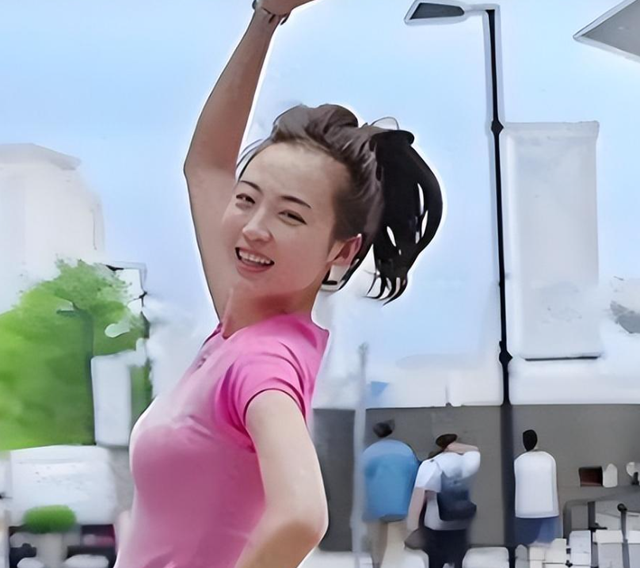 脱离许家印后，原恒大歌舞团长白珊珊	，最后居然嫁给了这个男人