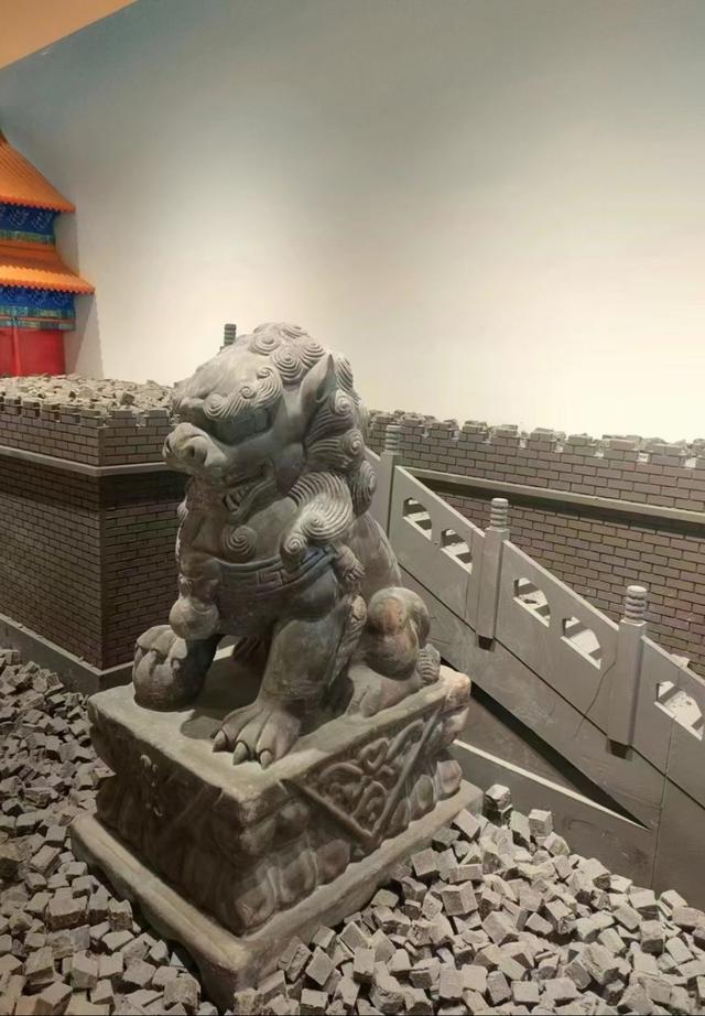 王林平随笔《令人震撼的巧克力雕塑》