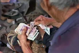 国家聚焦农民养老，大力提高养老金待遇，2025年以后农民养老金能领多少钱？图片