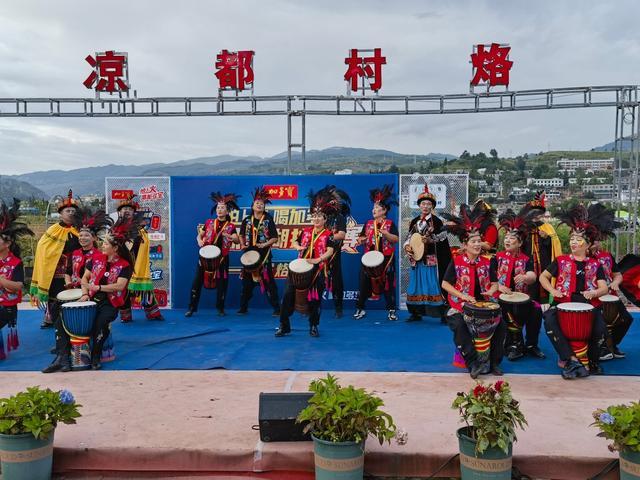 秋日凉都迎客至 帐篷美食引潮来 | 六盘水“加多宝·烙享凉都·帐篷季”首站活动盛大开启
