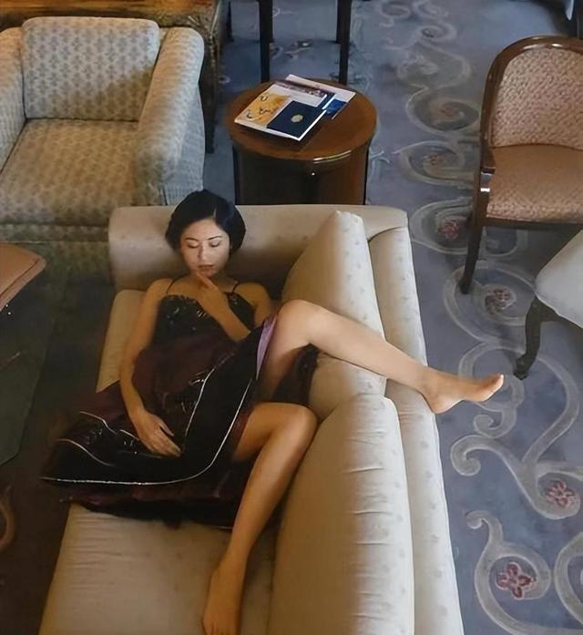 长得太美被导演占为己有？4年后生下大明星儿子，16岁开始争光了
