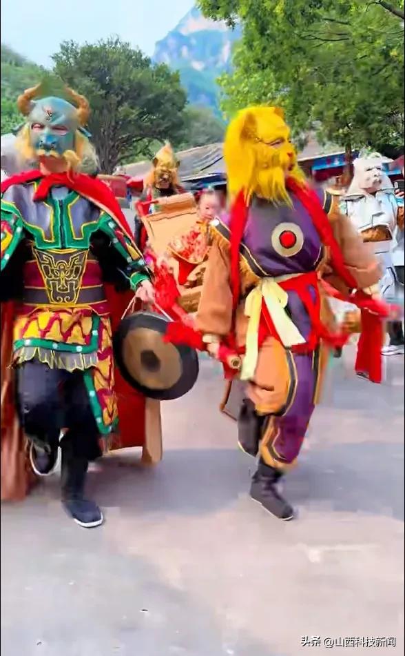 仲夏限定狂欢!“梦回西游 奇妙戎子”戎子酒庄景区夜游嘉年华,邀您共赴一场梦幻之旅!