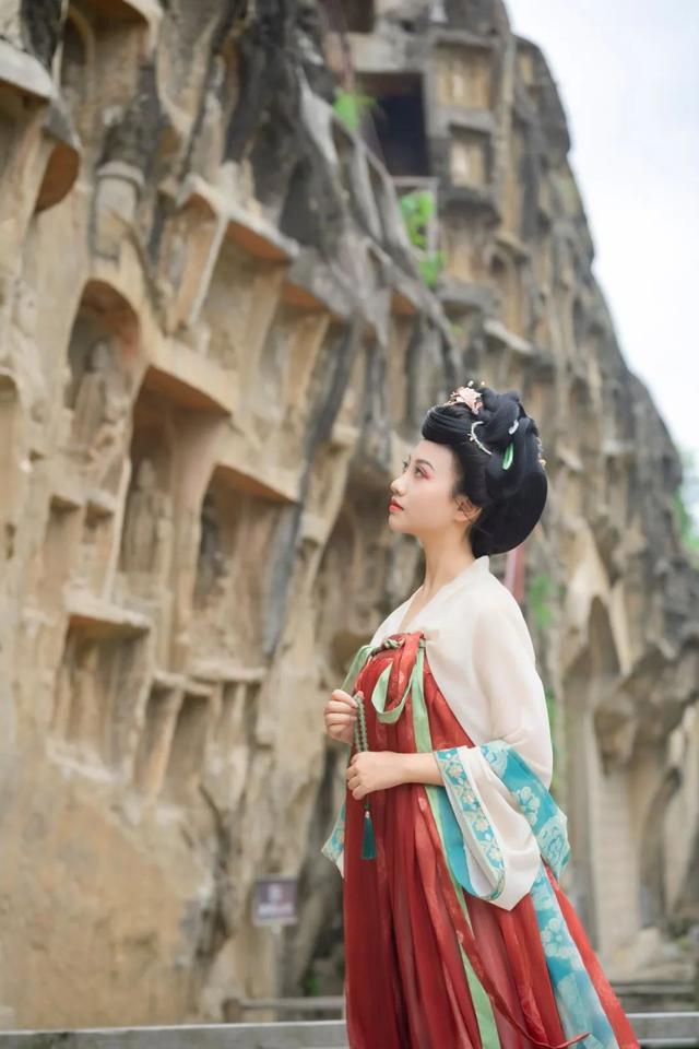红墙绿荫，与女皇共赴一场夏日国风之约