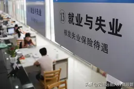 劳动法不能严格执行，国情不允许，严格执行会导致很多人失业。图片