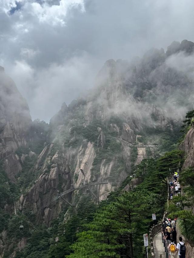 徒步三山五岳：安徽黄山！
