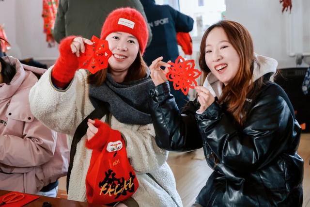 冷极燃情启新季 2025-2026内蒙古自治区冰雪旅游季暨呼伦贝尔冬季旅游启动仪式在根河市举行