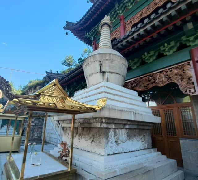 登五台山黛螺顶