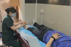 【杏林护理】“罐”通经络 ，九江市中医医院运用火龙罐缓解患者踝部扭伤肿痛图片