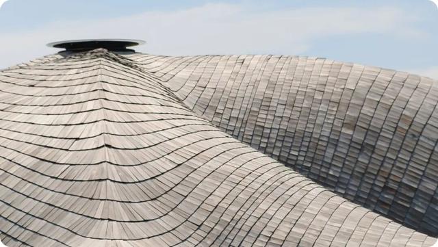 巴厘岛度假村上新！以魔鬼鱼为灵感的竹构建筑漂浮海天之间