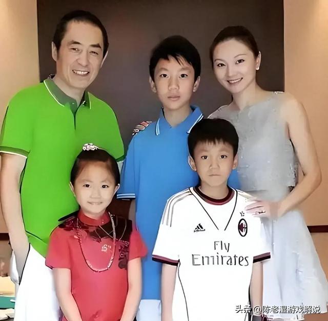 这一次，"老夫少妻"的残酷现实 ，在75岁张艺谋身上体现得淋漓尽致
