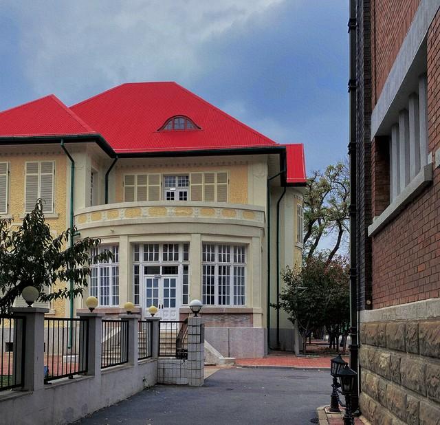 大量俄罗斯游客涌入河北，打着旅游幌子不去旅游不吃美食，为啥来