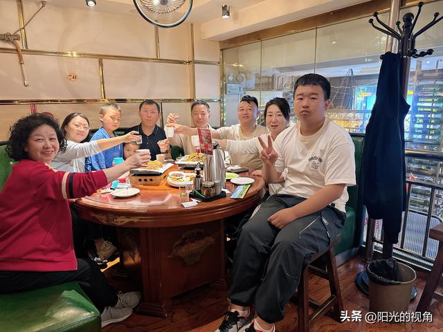 国庆假期，与剑骅一家的相聚时光