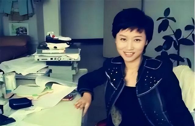 安徽主持魏笑，16号领证，17号去世	，丈夫守灵3天，父母一夜白头