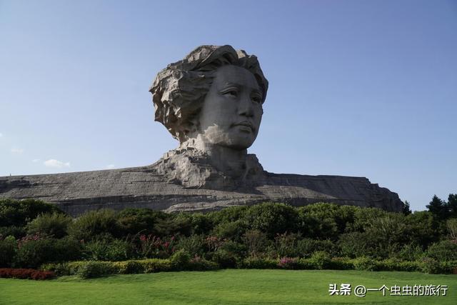 00后挤爆的橘子洲头！和毛爷爷‘合影’