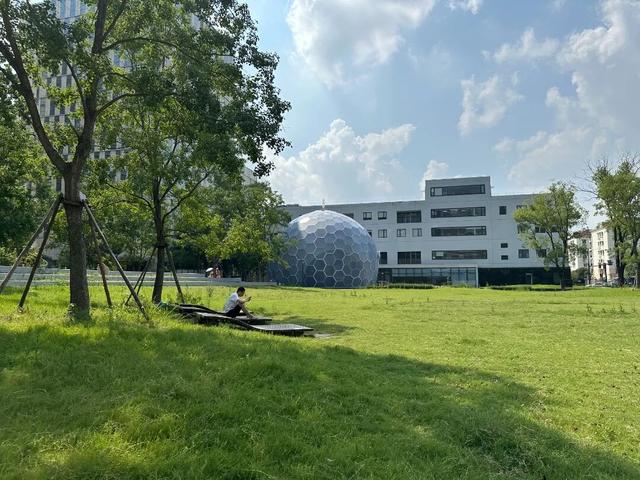 叮！你有一份上海秋日漫步地图待解锁→