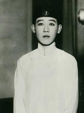 女间谍川岛芳子真实相貌：跟影视中差别太大，图4是玷污她的养父