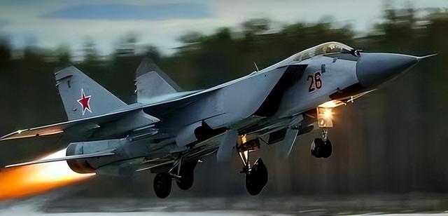 北约坐不住了，发现F-35，JAS-39，台风三大战机：都打不过米格31