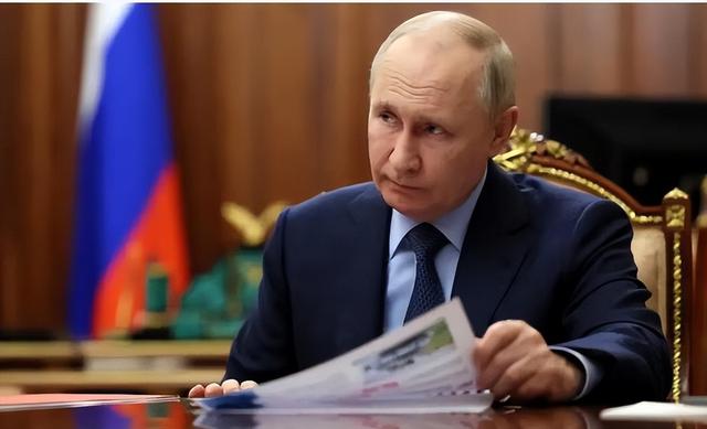 三百年兄弟反目：俄乌从同根同源到兵戎相见，恩怨到底咋来的？