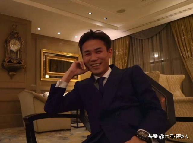 5年前，靠倒卖口罩一年赚60亿元	，住5万一夜酒店的他，如今怎样了