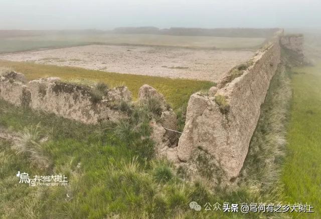 被村民遗弃的干柴洼古城，始建于汉代，1936年红军在此惨胜