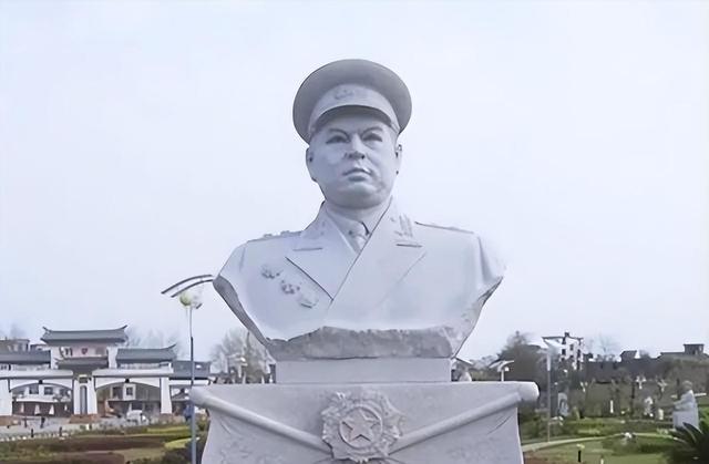 周公病重时说：我对两人心有不安，一是陈锡联，二是温玉成