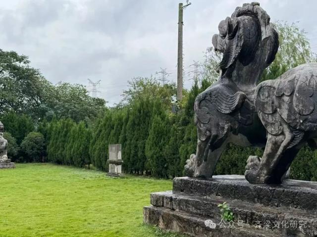 实地探访南京狮子冲昭明太子萧统和他母亲丁令光的安宁陵