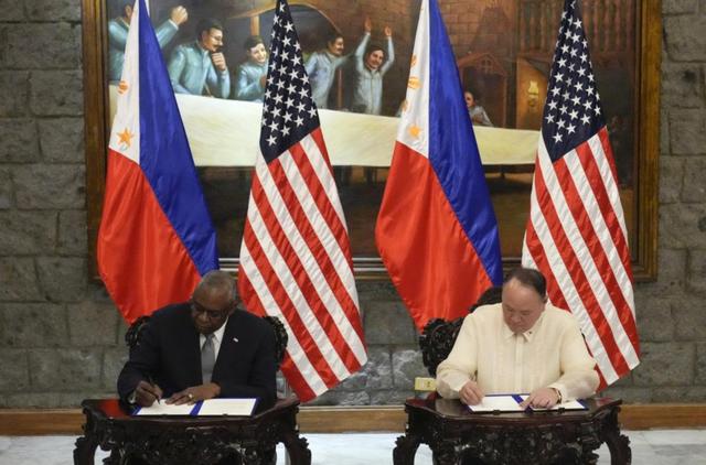 趴在中国仁爱礁9000多天的菲律宾军舰，如今已经再也拖不走了！