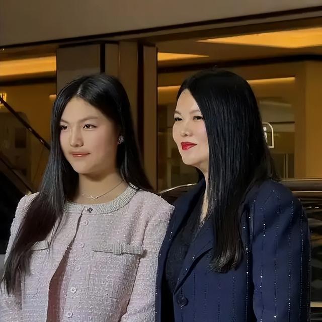 李湘不再隐忍，坦白与释永信真实关系，亲密照的真相终于有了答案