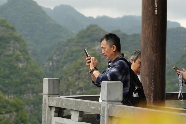 兴义万峰林：秋景正盛 开启身心疗愈之旅
