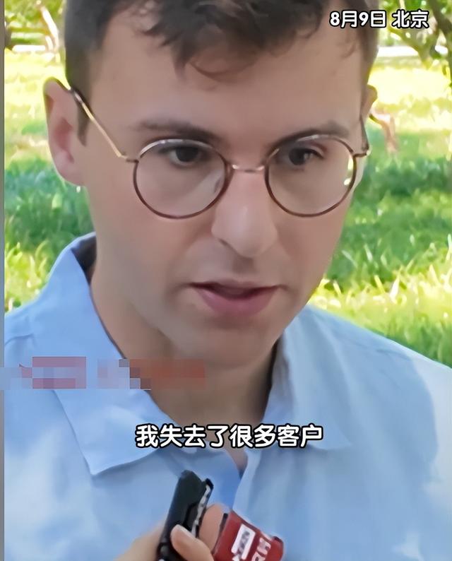 大义！马库斯罕见透露捐赠照片背后“损失”，私下正筹办全球巡展