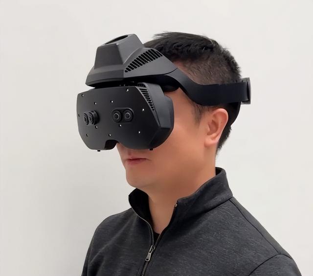 Meta展示两款VR头显原型，HFOV达180度