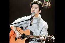 为什么男性艺人里只有李健的服装搭配能让人眼前一亮又能得体优雅图片