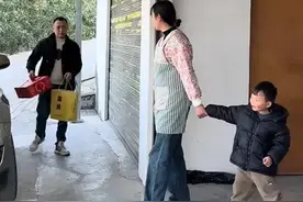 男子相亲遇到二婚带娃，媒婆力劝其接盘：27岁还漂亮，去哪里找图片