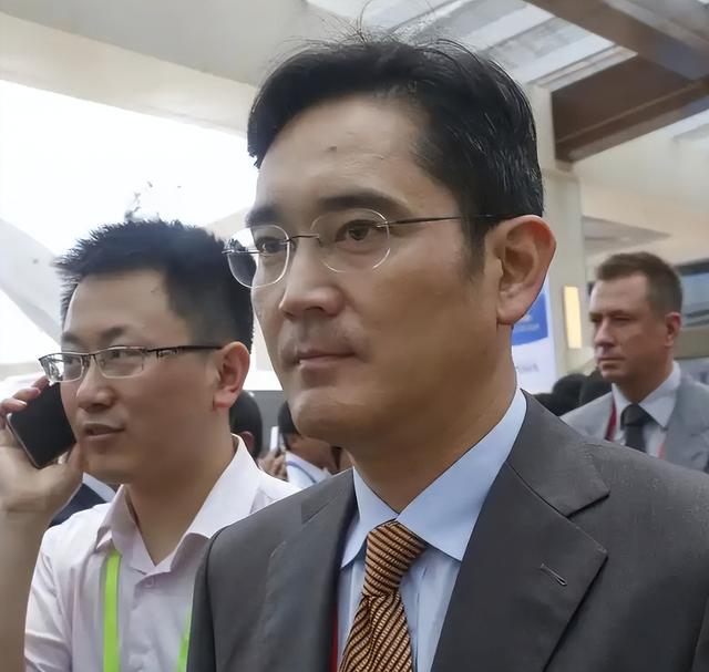 不准踏入中国市场一步？我国下达“逐客令”，三星绝望：放过我们